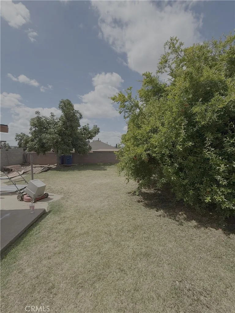 4546 E 5th St, Los Angeles, California 90022 home-pic-2